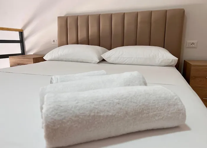 Me Qera 公寓 格勒姆